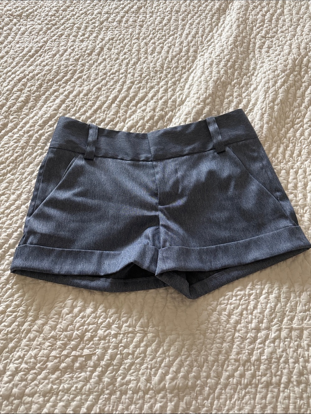 Alice + Olivia Women's low rise mini tailored Shorts